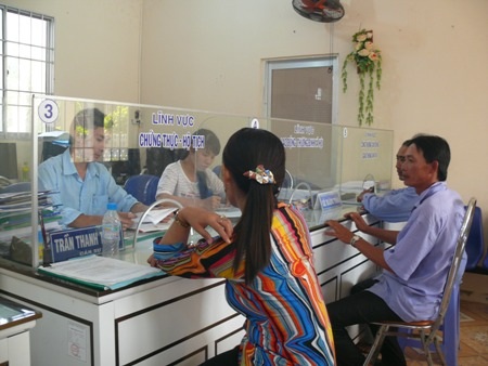 Chủ tịch tỉnh Bạc Liêu yêu cầu các Sở, Ban ngành, địa phương điều chuyển ngay những cán bộ có biểu hiện tiêu cực. (Ảnh minh họa)