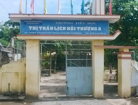 Hiệu trưởng sai phạm nhưng… kỷ luật giáo viên - 1 Trường Tiểu học thị trấn Lịch Hội Thượng A (huyện Trần Đề, tỉnh Sóc Trăng), nơi Hiệu trưởng có sai phạm nhưng lại kỷ luật người tố cáo là giáo viên.