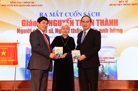 Lễ ra mắt cuốn sách về GS Thiện Thành tại bệnh viện Thống Nhất