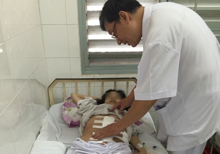 Đại phẫu bóc khối bướu khổng lồ nặng tới 19kg - 3 Sau phẫu thuật bệnh nhân đang dần bình phục sức khỏe