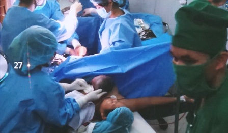 Cuộc mổ được truyền hình trực tiếp về đất liền tại bệnh viện Quân Y 175