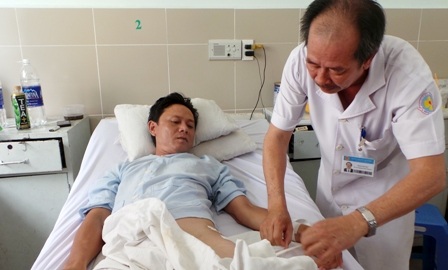 Anh Tùng đã được phẫu thuật thay chõm xương đùi thành công tại bệnh viện Quận 11