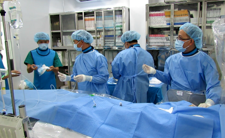 Bệnh viện quận thực hiện thành công can thiệp mạch máu não - 1 Kỹ thuật can thiệp mạch máu não lần đầu tiên được thực hiện tại bệnh viện