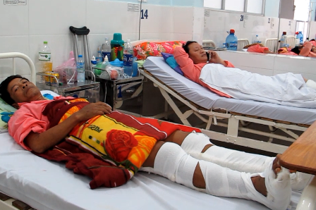 3 nạn nhân vụ nổ tàu cá ở Phú Quốc chuyển vào Chợ Rẫy - 1 Ông Tiếp bị gãy 2 xương bánh chè sau vụ nổ tàu