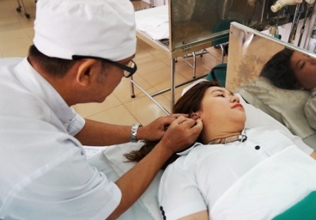 Bệnh viện Y học cổ truyền TPHCM: Những sai phạm “động trời” trong mua sắm dược liệu - 2 Nhiều người bệnh điều trị tại bệnh viện Y học Cổ truyền đã sử dụng phải thuốc không đạt chất lượng