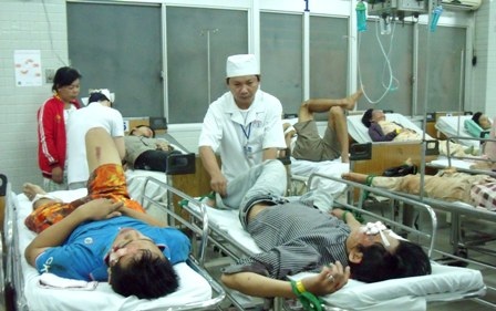 Mỗi dịp nghỉ lễ tình hình tai nạn, cấp cứu tại các bệnh viện lại căng thẳng 