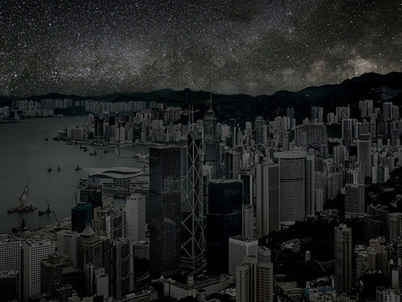 Khi các thành phố chìm hoàn toàn trong bóng đêm - 7 Tòa nhà cao tầng chọc trời tại Hong Kong.