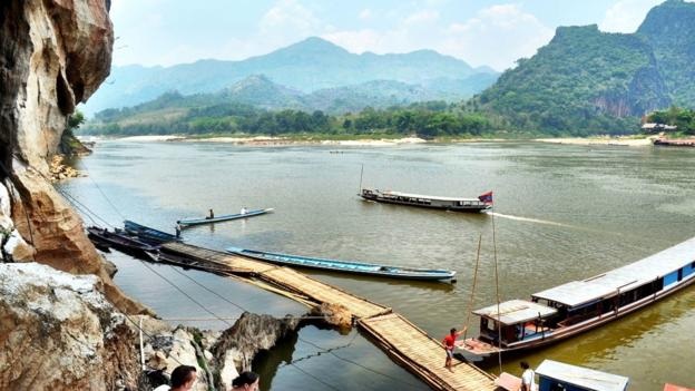 Chính trị gia từ bỏ cuộc sống "đế vương" chu du thế giới - 4 Bức hình được anh chụp lại trong chuyến đi khám phá sông Mekong