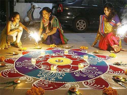 Tưng bừng lễ hội ánh sáng lớn nhất trong năm - 3 Tưng bừng lễ hội ánh sáng lớn nhất trong năm - 3