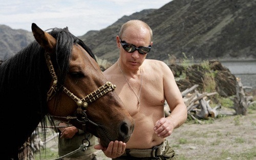Nước hoa có mùi ...tổng thống Nga Putin - 1 Hình ảnh mạnh mẽ đời thường của Tổng thống Nga Putin