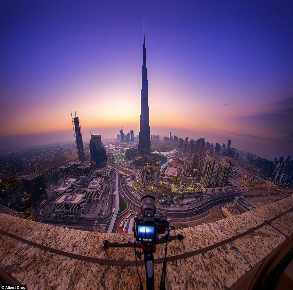 "Nghẹt thở" trước vẻ lộng lẫy tráng lệ của Dubai về đêm - 7 "Nghẹt thở" trước vẻ lộng lẫy tráng lệ của Dubai về đêm - 7