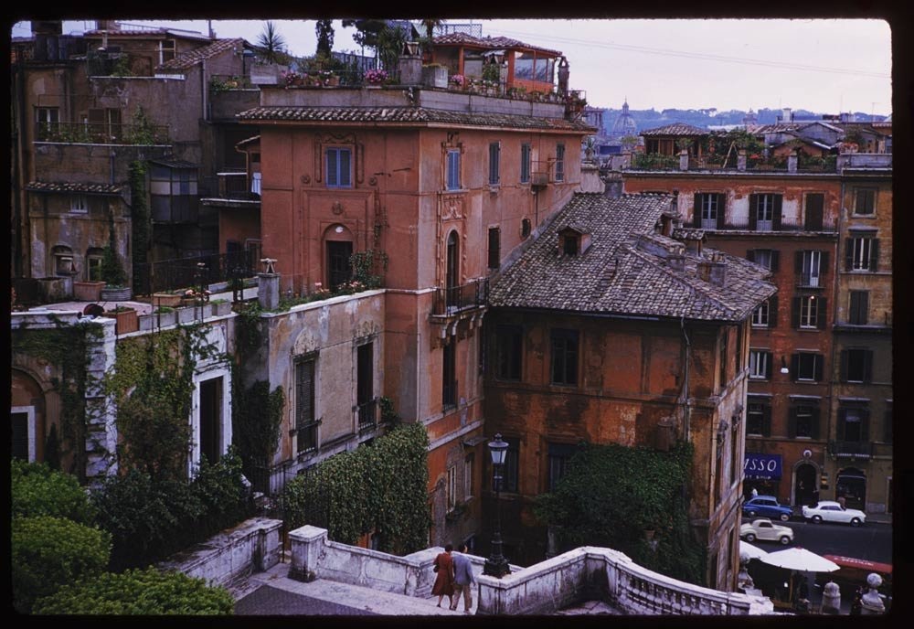 Ngược dòng thời gian nhìn lại thành Rome những năm 1960 - 12 Nhìn từ trên cao, Rome được bao bọc bởi nhiều con đường quanh co.