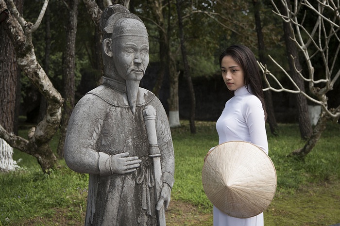 Nhiếp ảnh gia nước ngoài say mê với tà áo dài Việt - 11 Nhiếp ảnh gia nước ngoài say mê với tà áo dài Việt - 11
