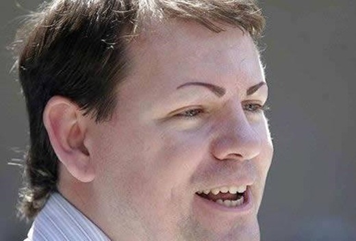 Những cặp lông mày “quái chiêu” nhất trên thế giới - 10 Khi các đấng mày râu cũng tỉa tót cho lông mày. Và đây là sản phẩm.