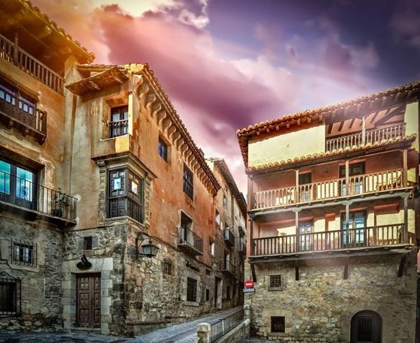 Những ngôi làng thanh bình khiến bạn chỉ muốn sống ở đó cả đời - 8 Albarracín ở Tây Ban Nha với những tòa nhà cổ kính, thực sự thích hợp để làm không gian sống yên tĩnh.
