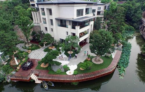 Đại gia Trung Quốc "vung" hàng trăm tỷ xây vườn quanh biệt thự - 1 Toàn cảnh khu biệt thự 3000m2 nhìn từ trên cao