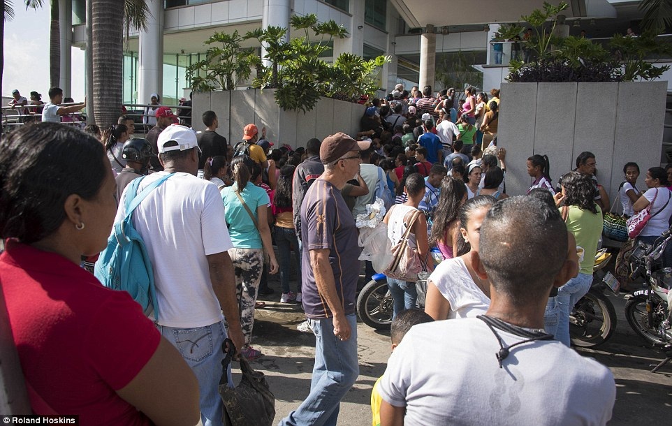 Cuộc sống tương phản giữa giới siêu giàu và người nghèo ở Venezuela - 11 Cuộc sống tương phản giữa giới siêu giàu và người nghèo ở Venezuela - 11
