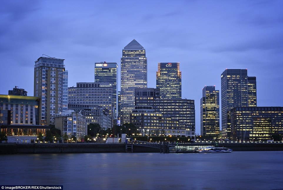 Canary Wharf ngày nay đã trở thành trung tâm tài chính thương mại lớn của London. Đây cũng là một trong hai trung tâm tài chính quan trọng bậc nhất của Vương quốc Anh.