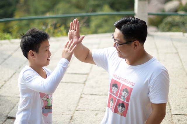 Dân mạng xúc động hình ảnh cậu bé 11 tuổi cụt 2 chân vẫn chinh phục núi cao - 3 Dân mạng xúc động hình ảnh cậu bé 11 tuổi cụt 2 chân vẫn chinh phục núi cao - 3