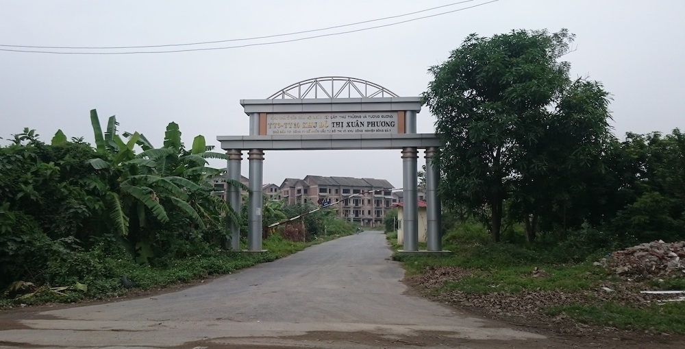 Cổng vào khu biệt thự cao cấp Xuân Phương, Nam Từ Liêm, Hà Nội. Với tổng diện tích 45.748m2 .