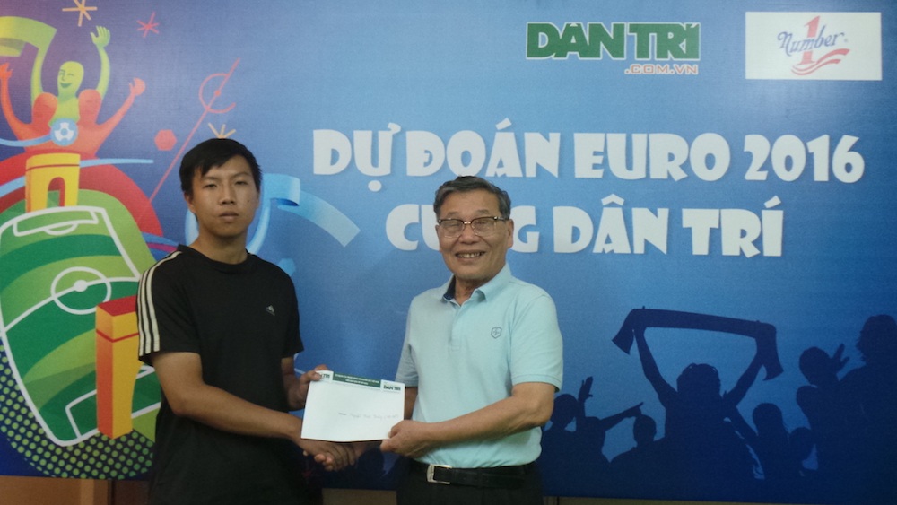 
Độc giả Nguyễn Hữu Thắng là người dự đoán đúng kết quả trận Italia 0-1 CH Ireland.
