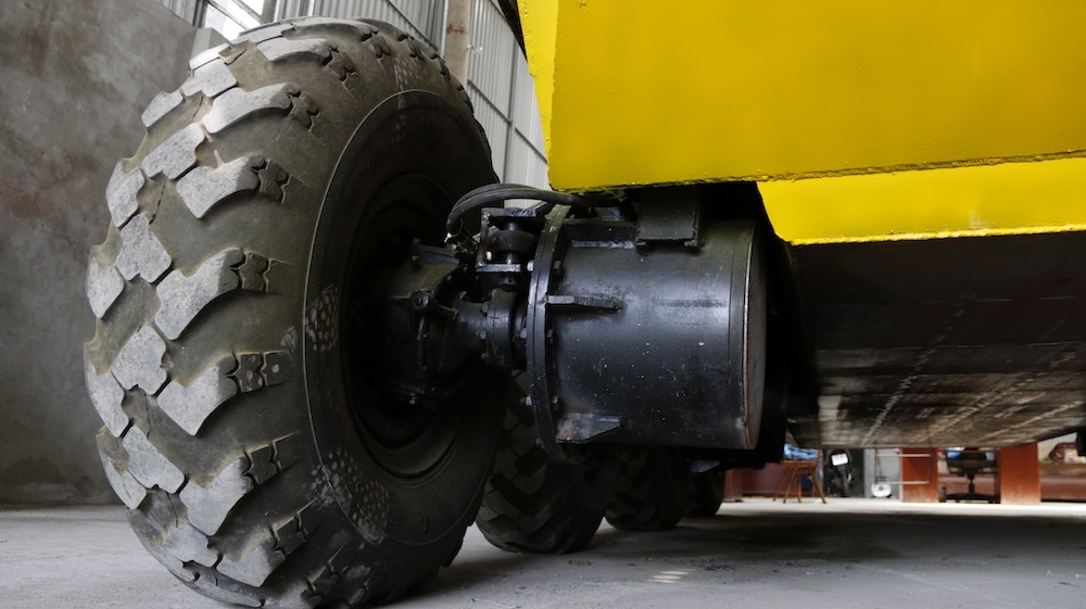 
Hệ thống lốp được thiết kế hoạt độc động lập, trong trường hợp một bánh xe bị hỏng thì xe vẫn có thể di chuyển bình thường.
