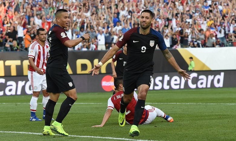 Vượt qua Paraguay, Mỹ giành vé vào tứ kết - 2 Clint Dempsey ghi bàn giúp Mỹ vào tứ kết
