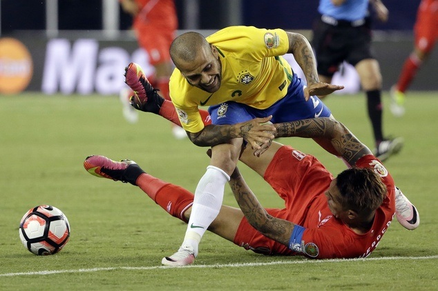 Brazil bất lực trước Peru