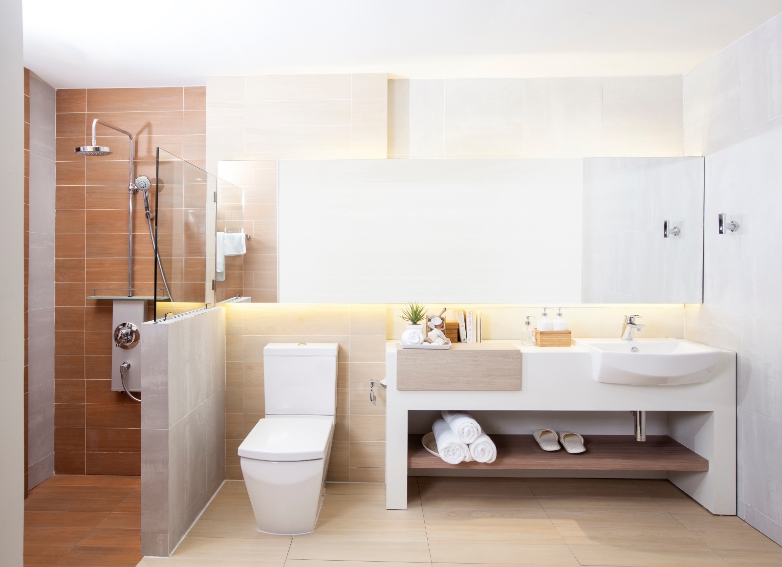 Đẹp từ phòng tắm đẹp ra cả nhà - 2 Phòng tắm mang phong cách lãng mạn, khơi gợi xúc cảm lại đặc biệt dành riêng cho các đôi mới cưới.