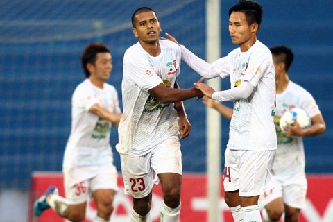 HA Gia Lai có chiến thắng trước Hà Nội T&T ở vòng 16