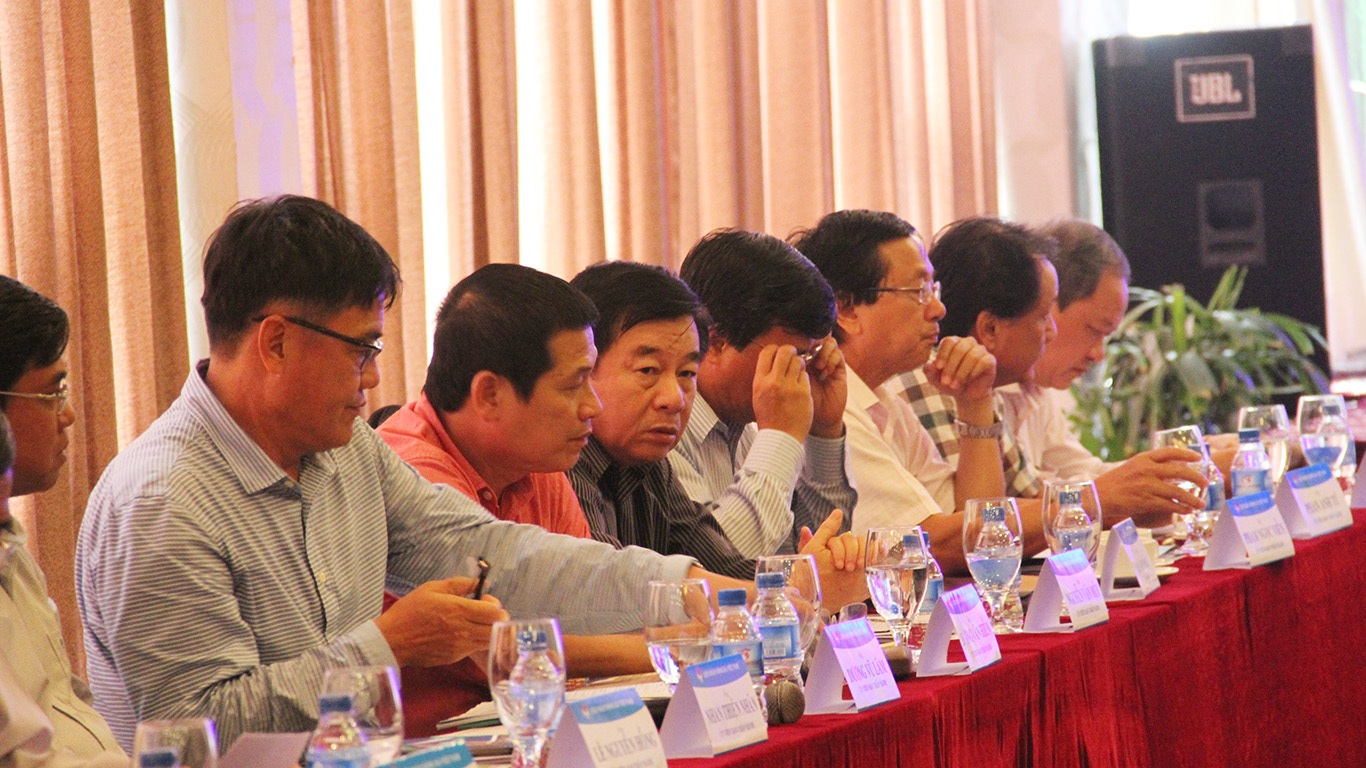 16/21 uỷ viên dự họp bỏ phiếu giữ lại ông Mùi là người điều hành công tác trọng tài nội (ảnh: Trọng Vũ)