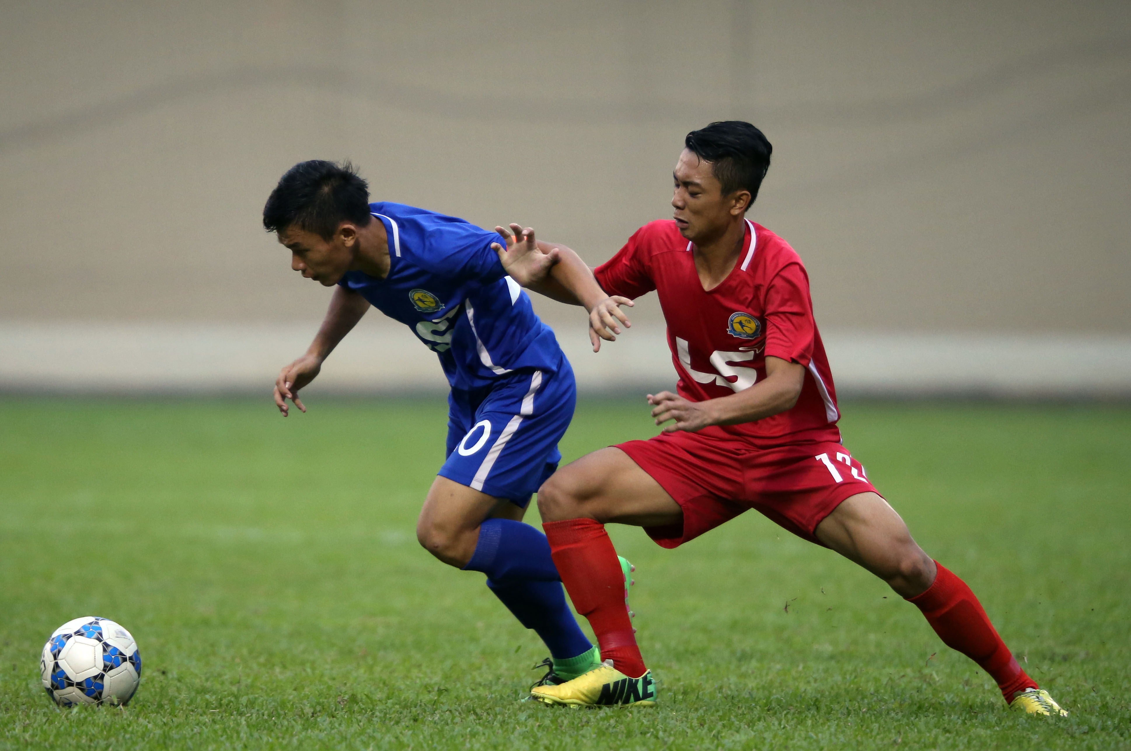 PVF và Hà Nội T&T vào bán kết giải U17 quốc gia - 1 PVF (áo xanh) vượt qua Long An để giành vé vào bán kết