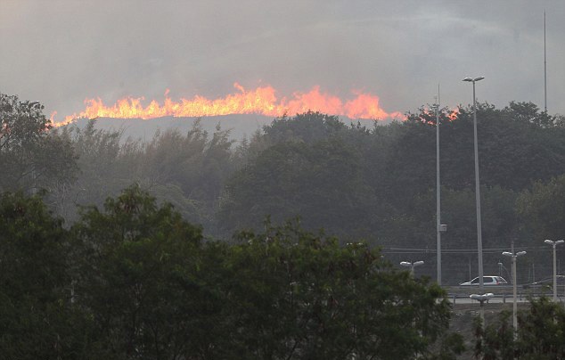 Cháy lớn xung quanh địa điểm thi đấu của Olympic Rio 2016 - 2