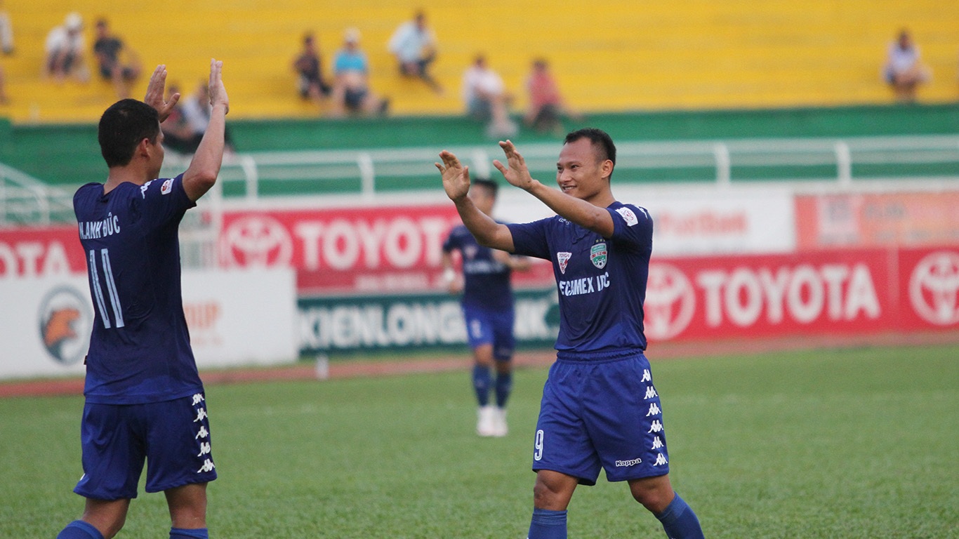 Sau vòng 22, nhà đương kim vô địch đã chắn chắn... trụ hạng (ảnh: Trọng Vũ)