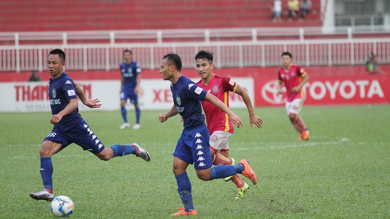 Trọng Hoàng là tác giả của bàn mở tỳ số cho B.Bình Dương (ảnh: Trọng Vũ)