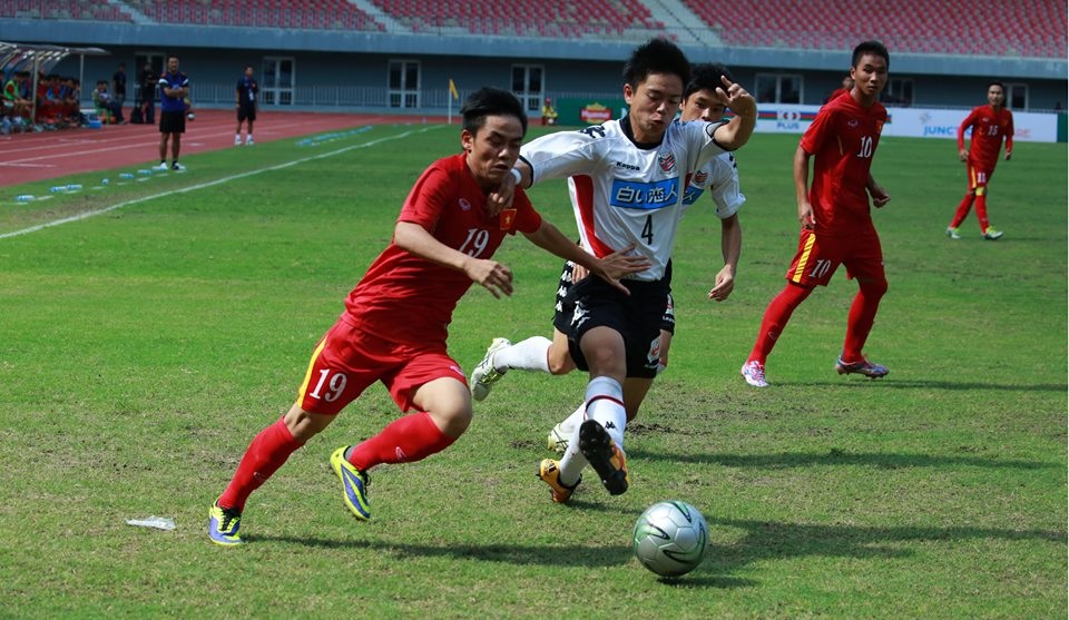 Hoà Sapporo, U19 Việt Nam giành quyền vào chung kết giải quốc tế - 1 U19 Việt Nam có trận đấu vất vả với Sapporo
