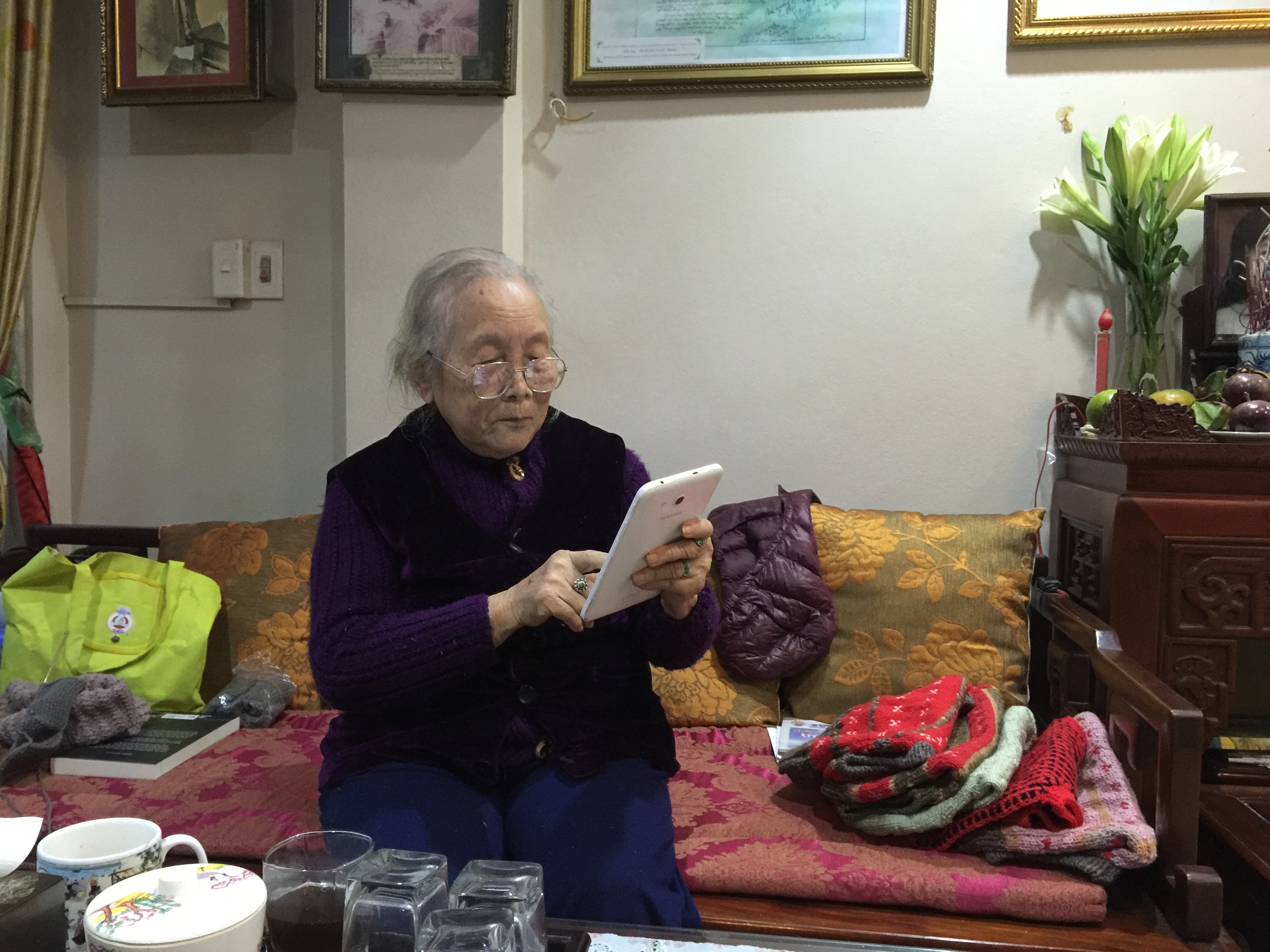 Bà Ngọc Trâm năm nay đã 91 tuổi nhưng còn rất khỏe mạnh và minh mẫn.