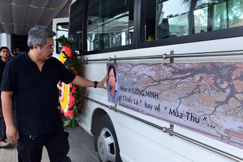 Những hình ảnh xúc động tại lễ tang nhạc sĩ Lương Minh - 20