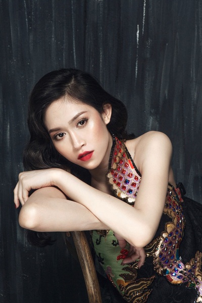 Hoa hậu Thu Vũ xin lỗi vì sự cố “nói tiếng Anh dở” - 1 Thu Vũ được đánh giá sở hữu vẻ đẹp thanh thoát, ấn tượng.