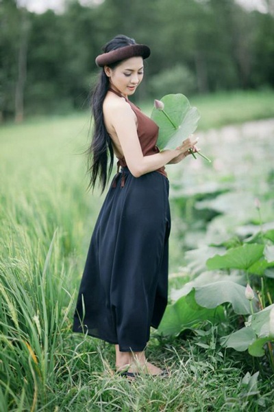 Người đẹp “nude để thiền” sẽ bị xử phạt vì thi Hoa hậu chui? - 2 Người đẹp là chủ nhân nhiều bộ ảnh gây tranh cãi.