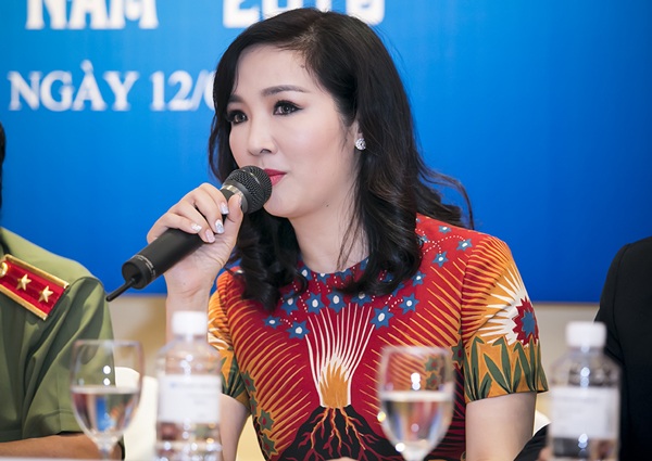 Hoa hậu Kỳ Duyên đáng thương hay đáng trách? - 2 Hoa hậu đền Hùng Giáng My cho rằng Kỳ Duyên không nên lặp lại hành động tương tự.