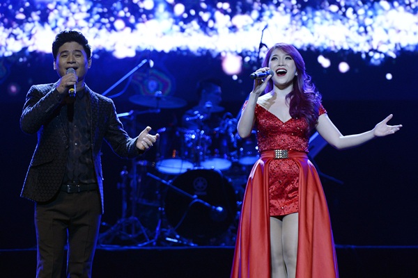 Mỹ Tâm song ca với Tấn Minh Em và tôi. Mỹ Tâm khen Tấn Minh hiền lành, điềm đạn và rất... đàn ông.