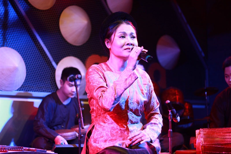 Xúc động đêm nhạc “Ngãi mẹ sinh thành” - 1 NSƯT Thúy Ngần