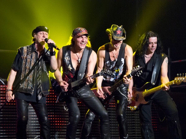 Scorpions hứa "thổi bay sân khấu" khi sang biểu diễn tại Việt Nam - 1 Scorpions, ban nhạc thành công nhất châu Âu sắp đến Việt Nam.