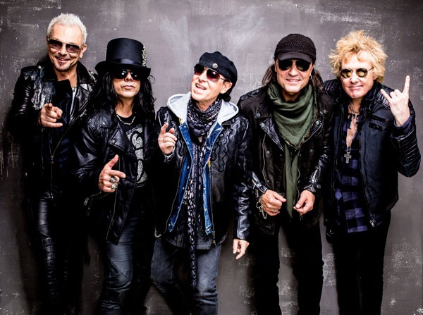 Scorpions hứa "thổi bay sân khấu" khi sang biểu diễn tại Việt Nam - 3 Ban nhạc nổi tiếng rất hứng thú khi biểu diễn tại Hoàng thành Thăng Long, Hà Nội.