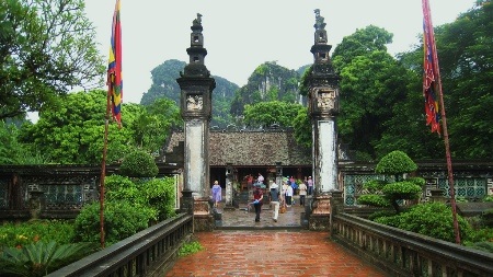 hoa-lu-2-cf046 hoa-lu-2-cf046