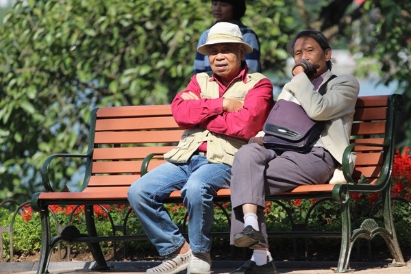 Khách Tây háo hức đón nắng đầu đông ở Việt Nam - 9