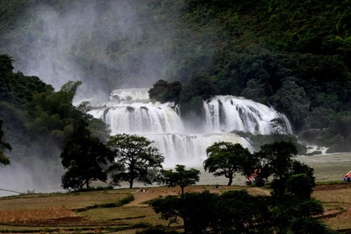 Bản Giốc, Cao Bằng dự kiến là điểm đến của nhiều du khách Việt trong dịp Tết năm nay...