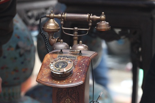 Và cả những chiếc điện thoại cổ...