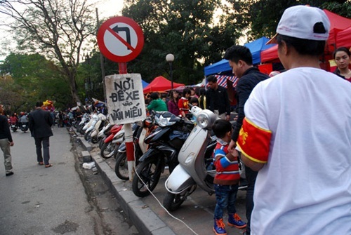 Muôn kiểu "chặt chém" đầu xuân - 2 Muôn kiểu "chặt chém" đầu xuân - 2
